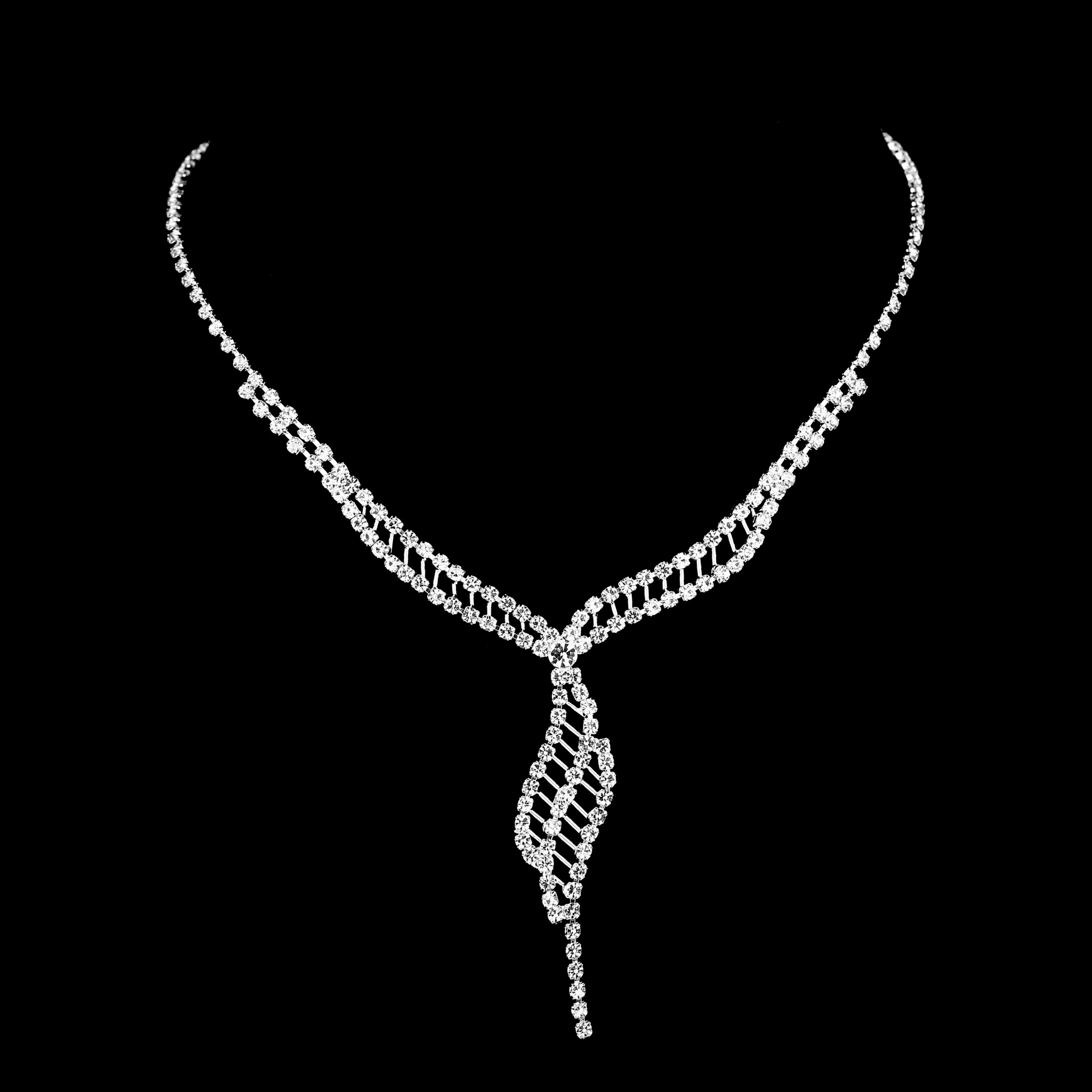 Mode Braut Voller Diamant Kupfer Halskette Ohrringe Armband Drei-stück Set display picture 2