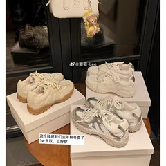 ブドウのお母さんの同じタイプの春の手紙のいかだ ~ レースはレジャーの風の真珠の帯の中で高くなる阿甘の厚い底の徳の訓練の靴をつなぎます。
