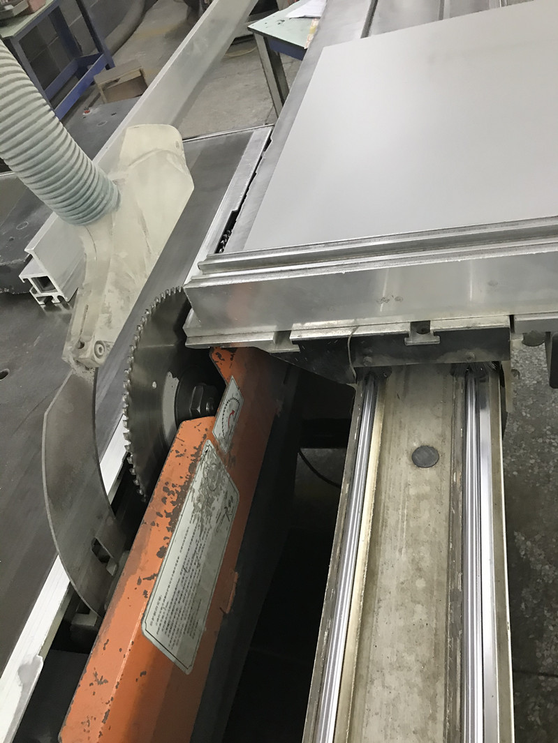 ǧ˼�忹���ظ�ѹװ�ν��������֬������ҽ��HPL���ڻ�ǽ��