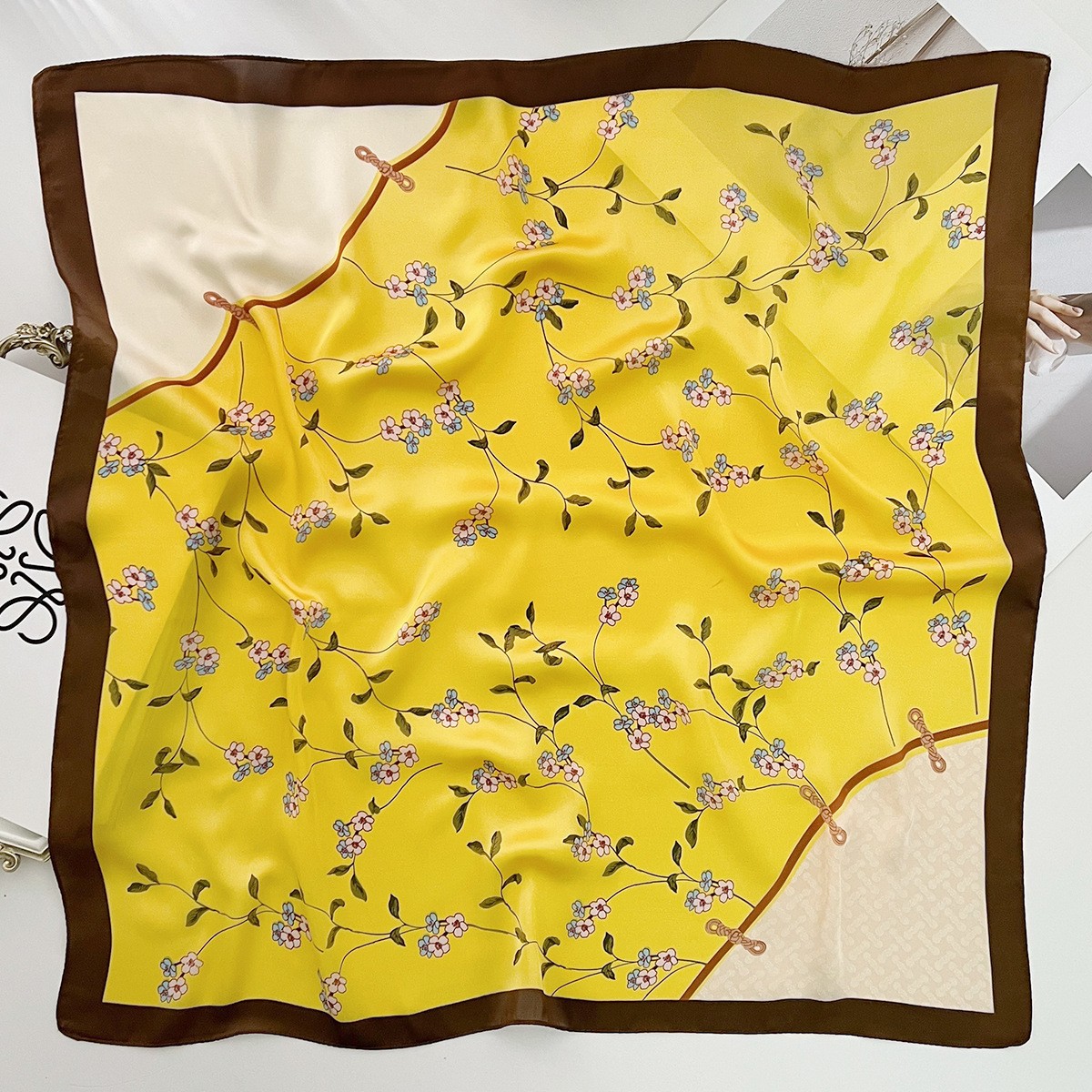 F1-A2A60025-1 # 작은 노란색 꽃