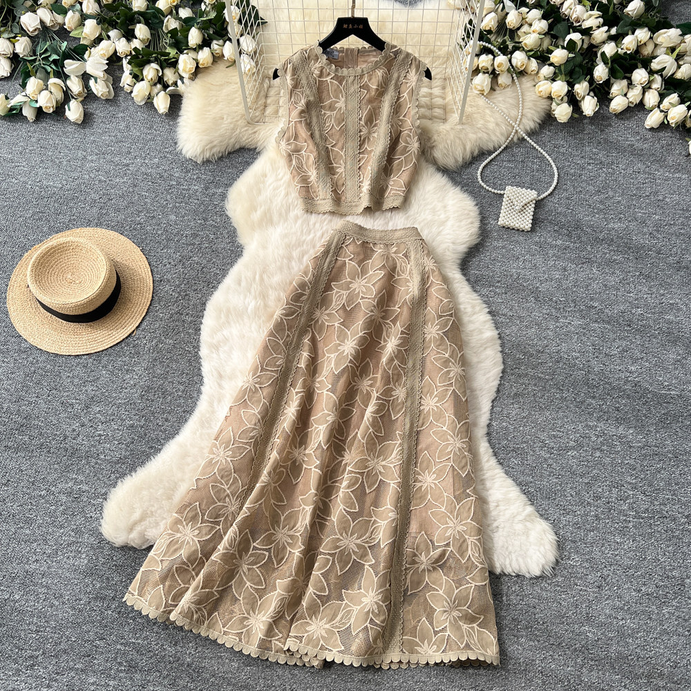 French Style Lace Openwork Versatile Sleeveless Two Piece Women's Set, 2026 Summer Elegant And Sophisticated Vest And Skirt Set._voghion.com
