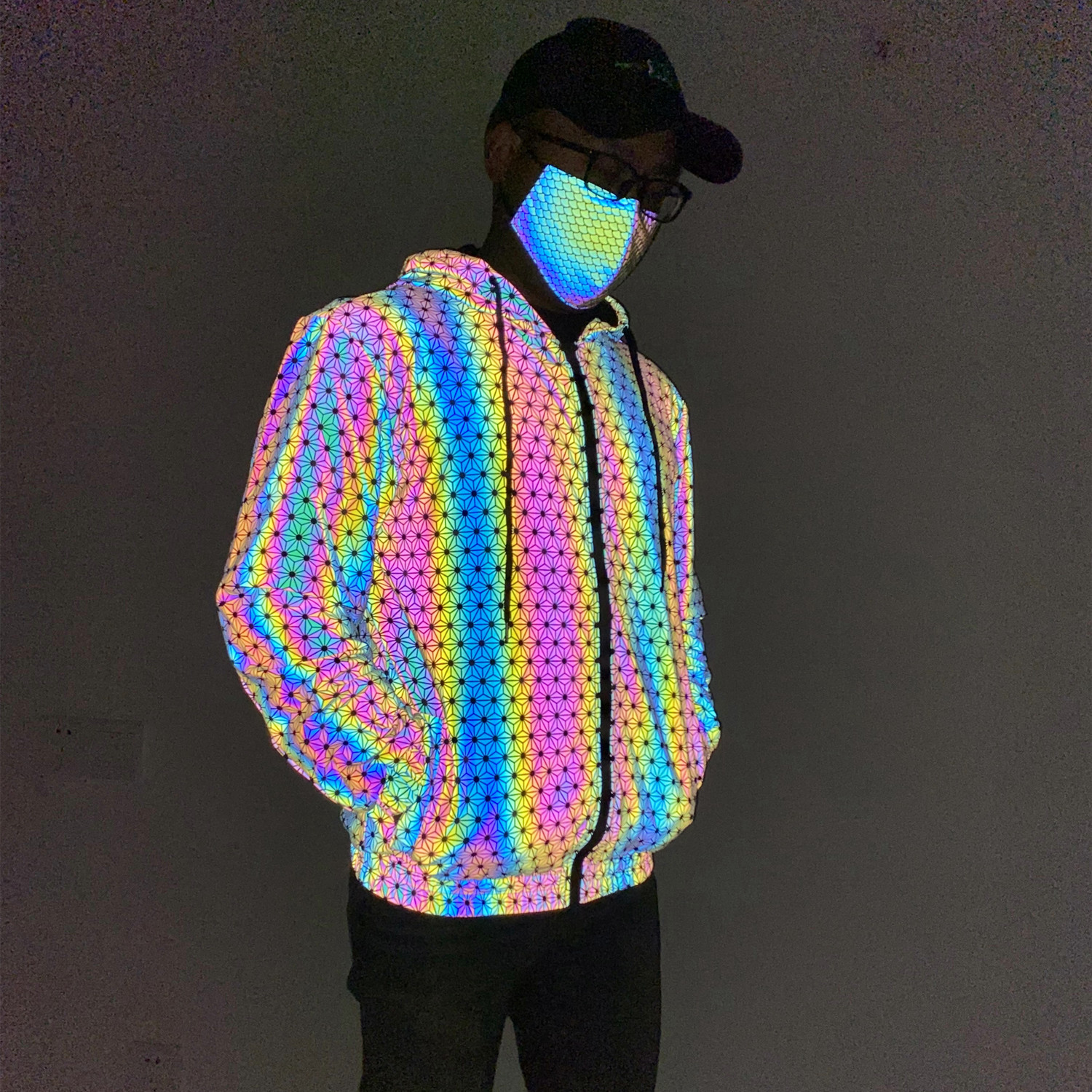 Men's Clothing new geometric pattern colorful reflective jacket men knitted breathable rainbow color luminous jacket men's clothing_voghion.com