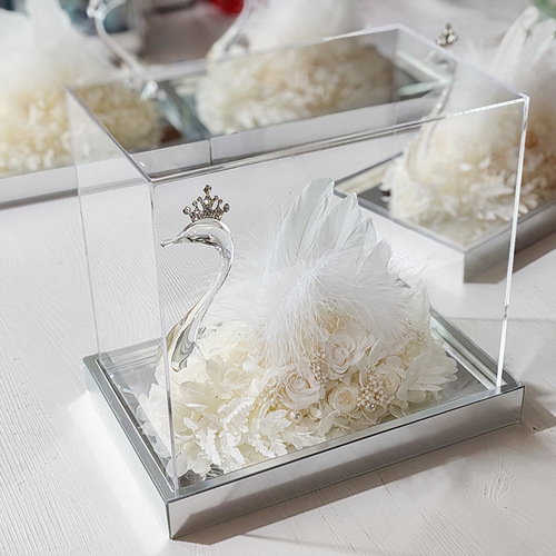 Swan-shaped eternal flower acrylic mirror box, small perfume style, Valentine's Day wedding decoration, birthday gift