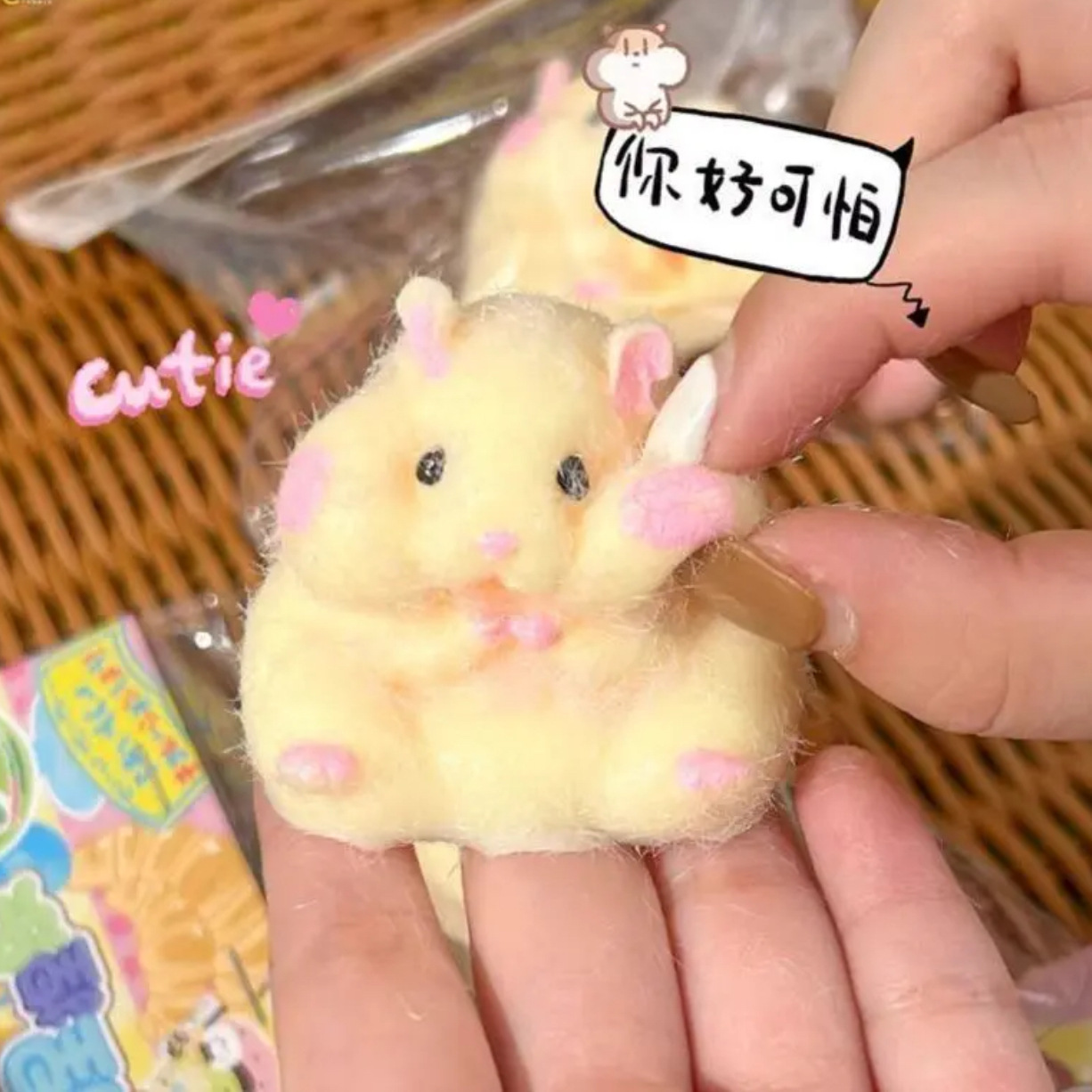 Red popularidad de alto nivel sensación donut pellizco juguetes de simulación de alimentos pellizco creativo alivio de presión lote de artefactos mágicos