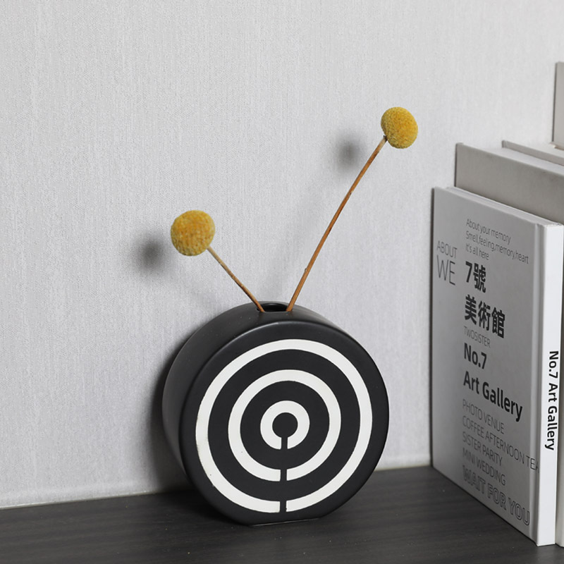 Nórdico creativo blanco y negro a rayas jarrón de cerámica seca sala de estar TV gabinete arreglo floral arte decorativo decoración de la flor