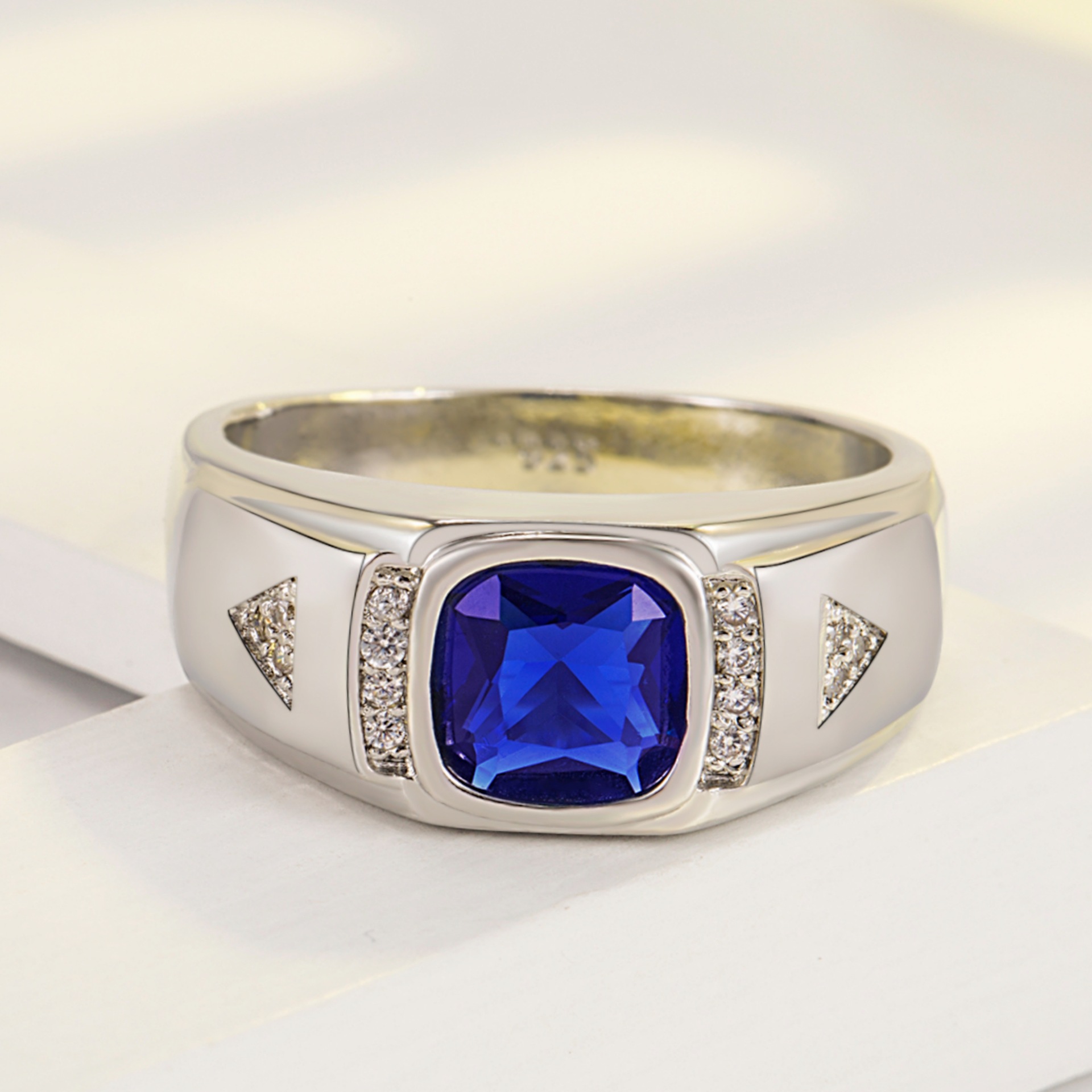 Bague pour homme avec pierre précieuse bague zircon bleue tendance_voghion.com