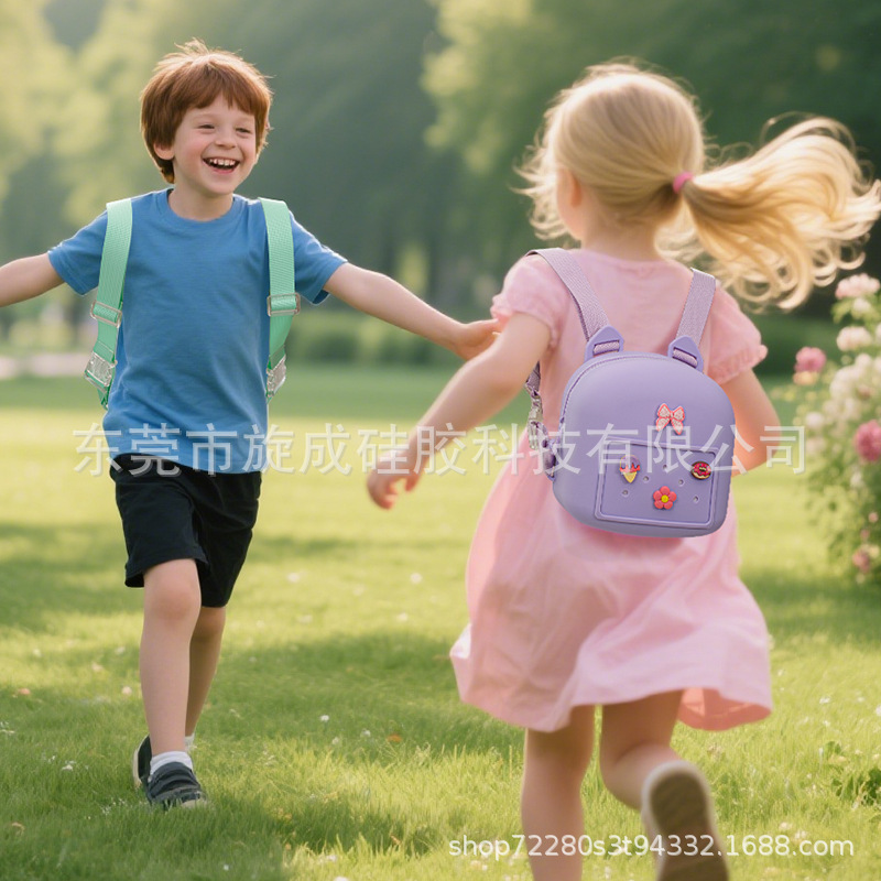 Nuevo al por mayor lindo DIY agujero niños mochila de silicona de gran capacidad mochila de silicona mochila de damas