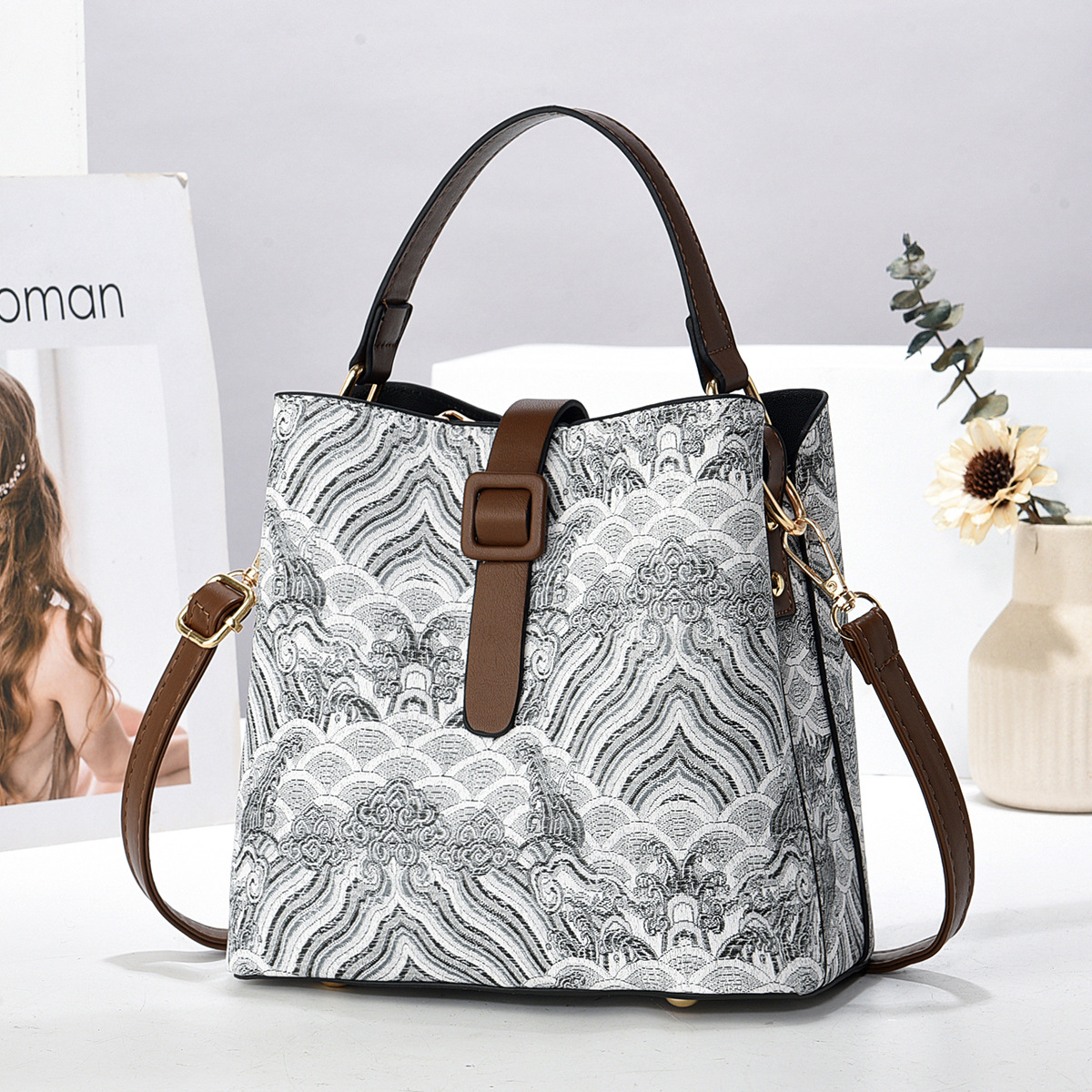Bolsa de cubo tradicional fábrica de bolsos de mujer bolsos de moda de comercio exterior versátil bolsos de hombro