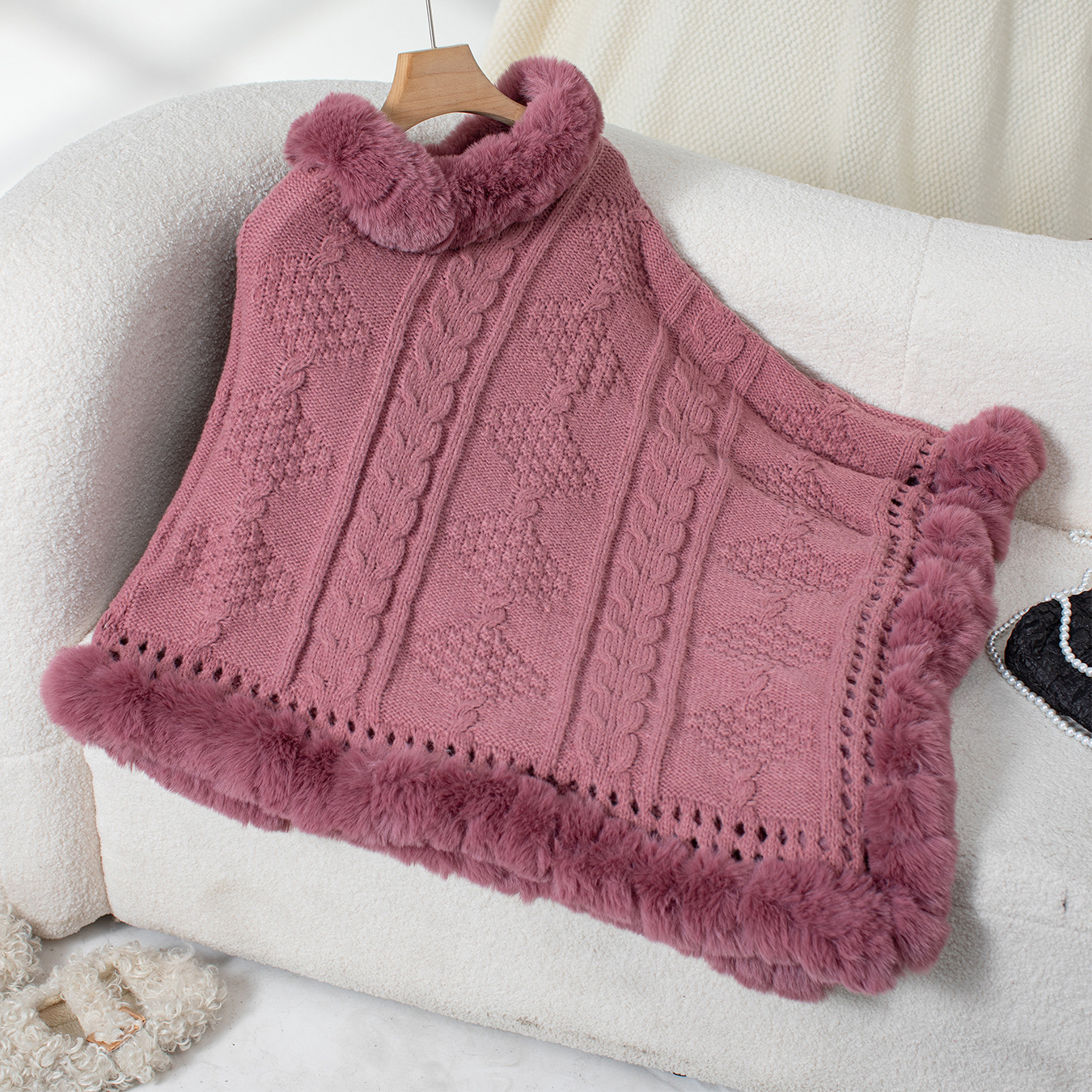 Damenbekleidung Nieselregen Lose Große Größe Herbst Und Winter Warmer Kaninchenfellkragenmantel Neue Grobe Zopfmusterpulloverjacke_voghion.com