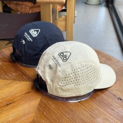 夏季薄款速干鸭舌帽男女网眼透气短檐帽子户外运动百搭遮阳棒球帽