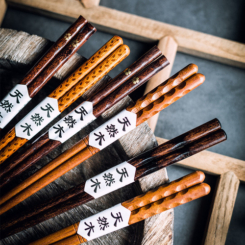 Japanese style pointed solid wood chopsticks ironwood tortoise shell wooden tableware chopsticks Japanese style non-slip literary and artistic cuisine sushi chopsticks wholesale