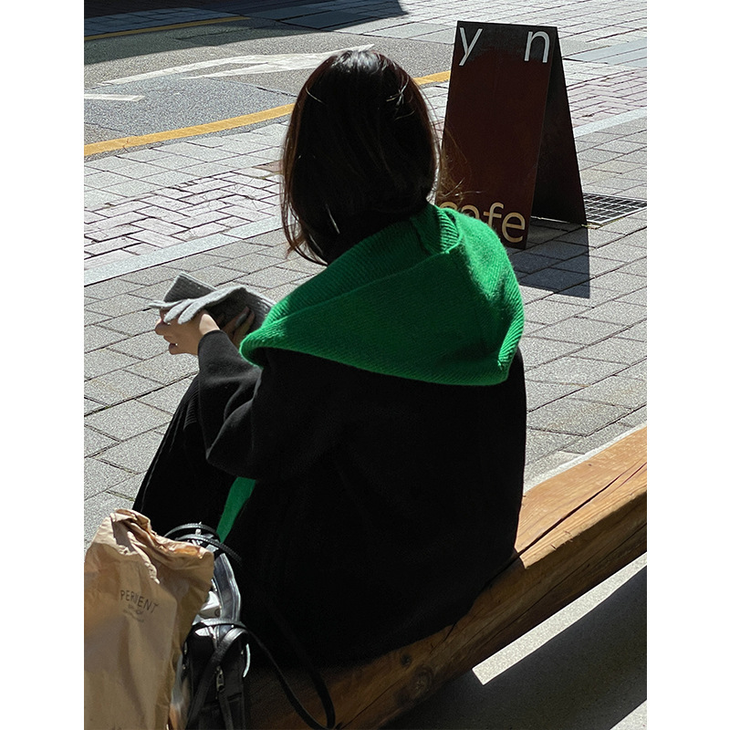 Les blogueurs recommandent aux étudiants des chapeaux décontractés, des écharpes et des châles une pièce avec des cols. Version coréenne pour rester au chaud_voghion.com