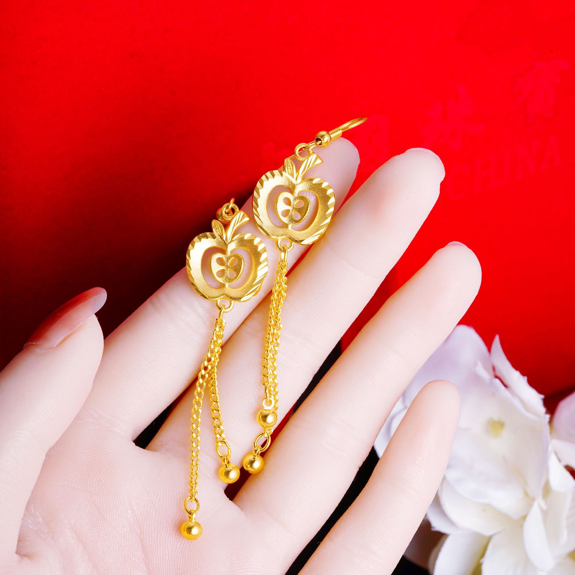 Pendientes de borla larga de Apple de oro pendientes elegantes de estilo étnico de las mujeres no se desvanecen personalidad de la moda nacional luz joyería de lujo
