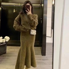 慵懒风针织套装宽松v领毛衣上衣女秋冬高腰鱼尾半身裙灰色两件套