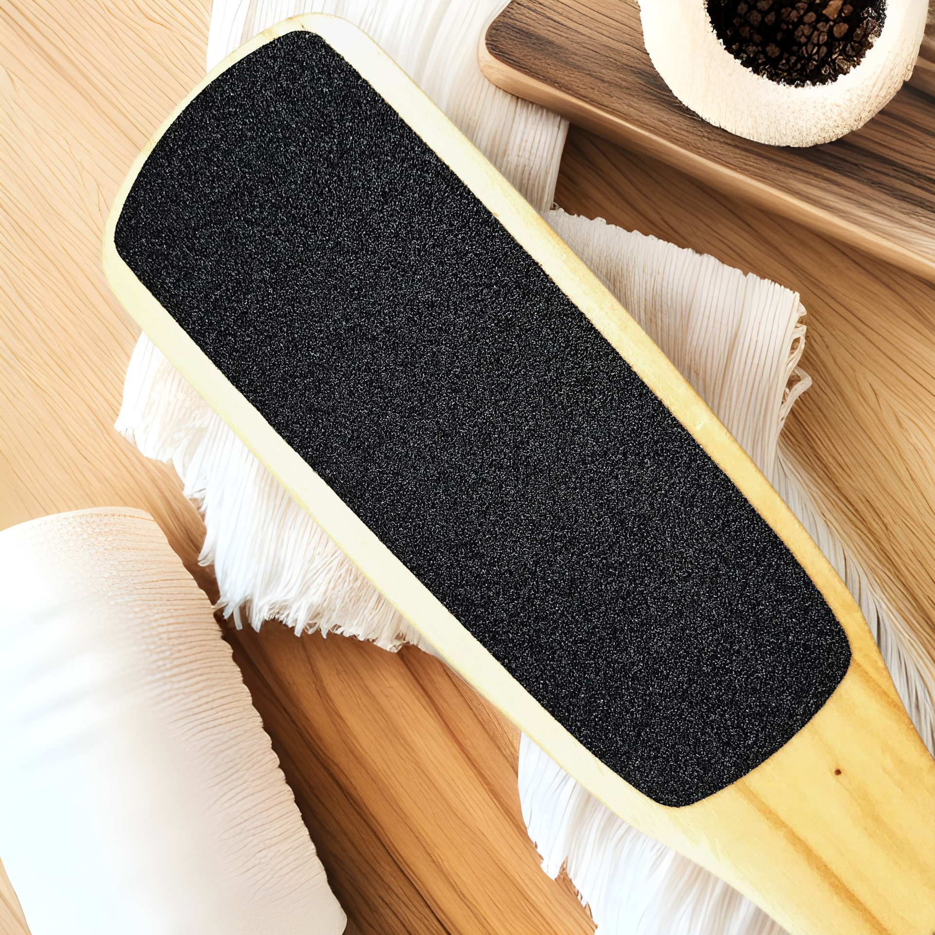 Amazon factory direct wooden handle foot file foot grinding pedicure foot rubbing plate to remove dead skin tools beauty tools