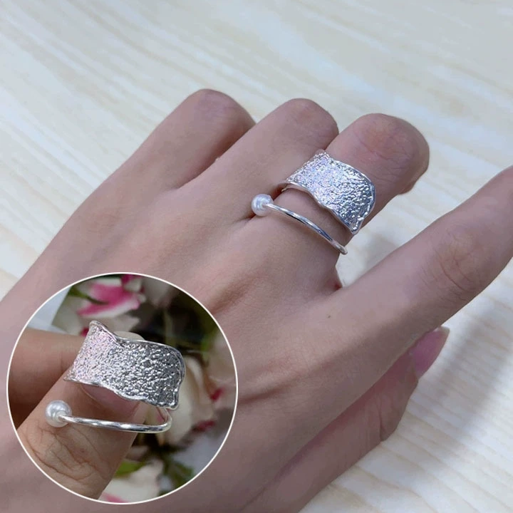 retro fashionable geometric ring hip-hop style, silver 925 sample, on index finger