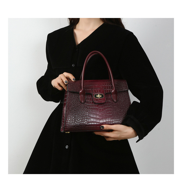 1325g Weight Polyester Lining Material Sewing Thread Fashion Element Zipper Closure Type Double Handle , Sling Strap Strap Type Crossbody Bag Bags Type Casual, Business, Daily Occasion Pu Leather Material Crocodile Pattern All Seasons Season Women's Gender Elegant Style Square Shape Women's Pu Leather Crocodile Elegant Sewing Thread Square Zipper Crossbody Bag 18