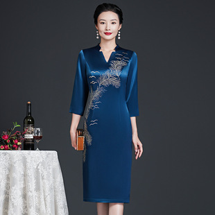 Factory direct 2022 autumn new acetic acid fabric embroidered dress high-end wedding banquet Xi mother-in-law dress