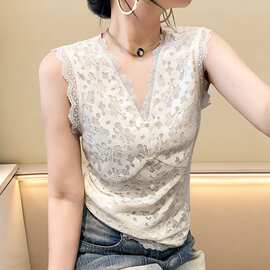2026新款欧货法式V领蕾丝钩花微透洋气百搭性感感背心女上衣