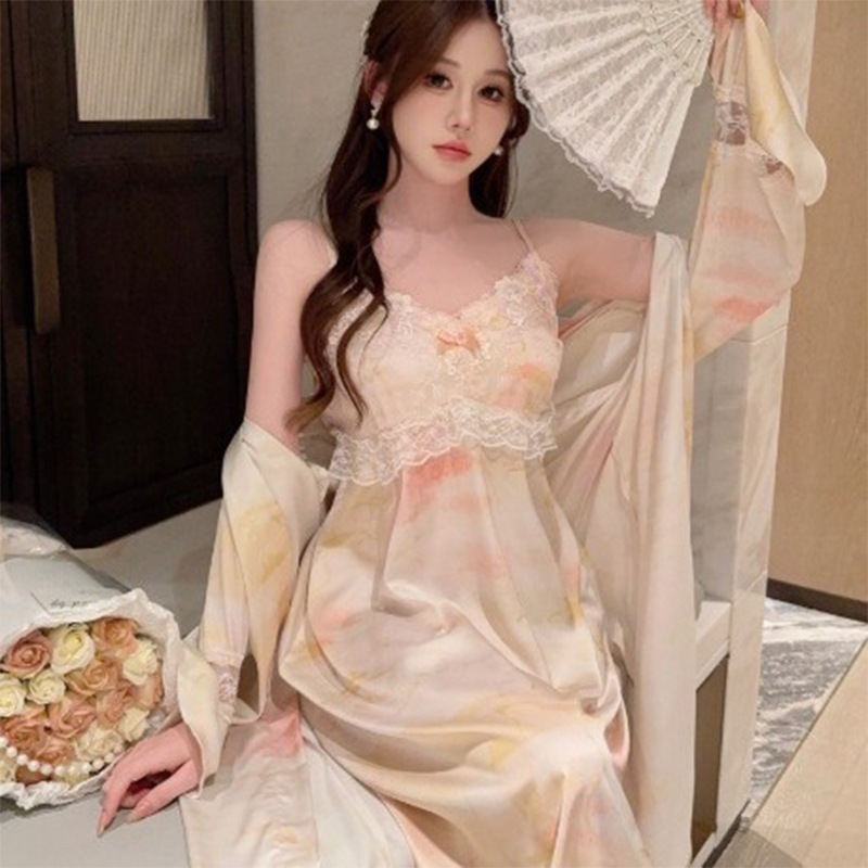 잠옷 여성의 봄과 가을 아이스 실크 얇은 가슴 패드 섹시한 레이스 슬링 나이트 가운 세트 겉옷 여름 홈 옷