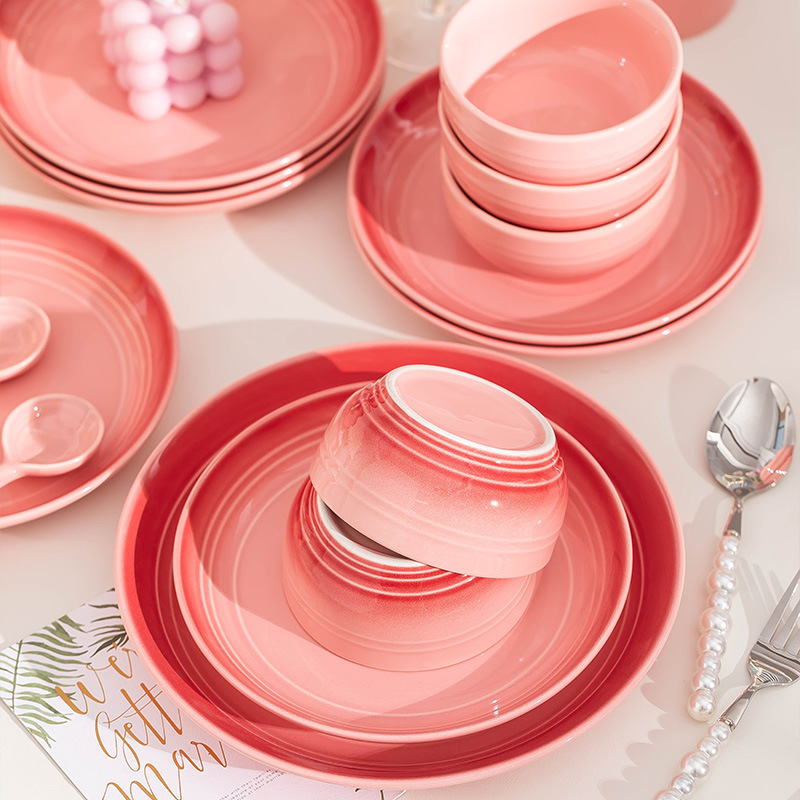 High-Quality Solid Color Dinnerware Set for Home Cream Style Fresh Tableware Ceramic Bowls Plates Dinnerware Assorted Gift Box Full Set