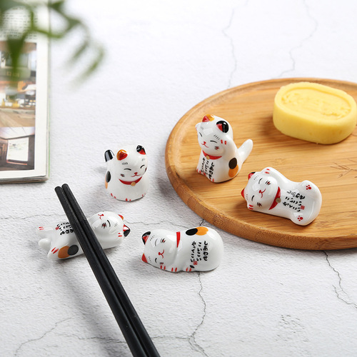 Japanese miscellaneous goods lucky cat chopstick holder chopstick pillow ZAKKA hotel restaurant chopstick pillow chopstick holder kitten pen holder pen holder