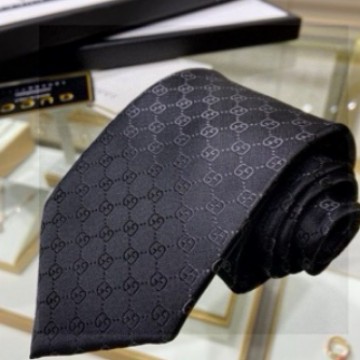 Men's fashionable silk tie