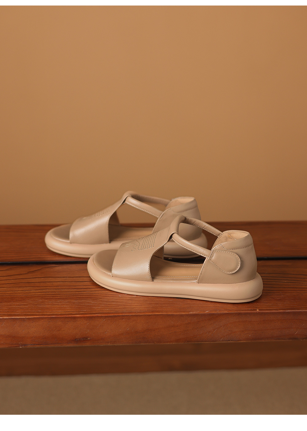 Sandal nữ đế dày hở mũi da bò thêu hoa — màu trắng ngà chi tiết 20