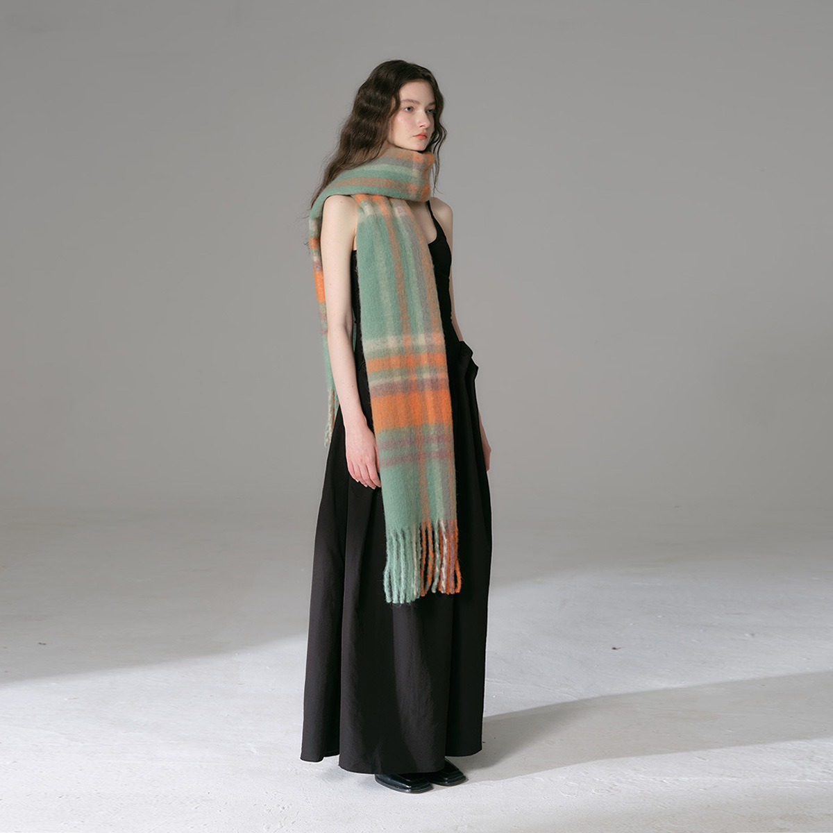 Designer wool checked fringe scarf for women AutumnWinter warm soft ambience shawl bib_voghion.com