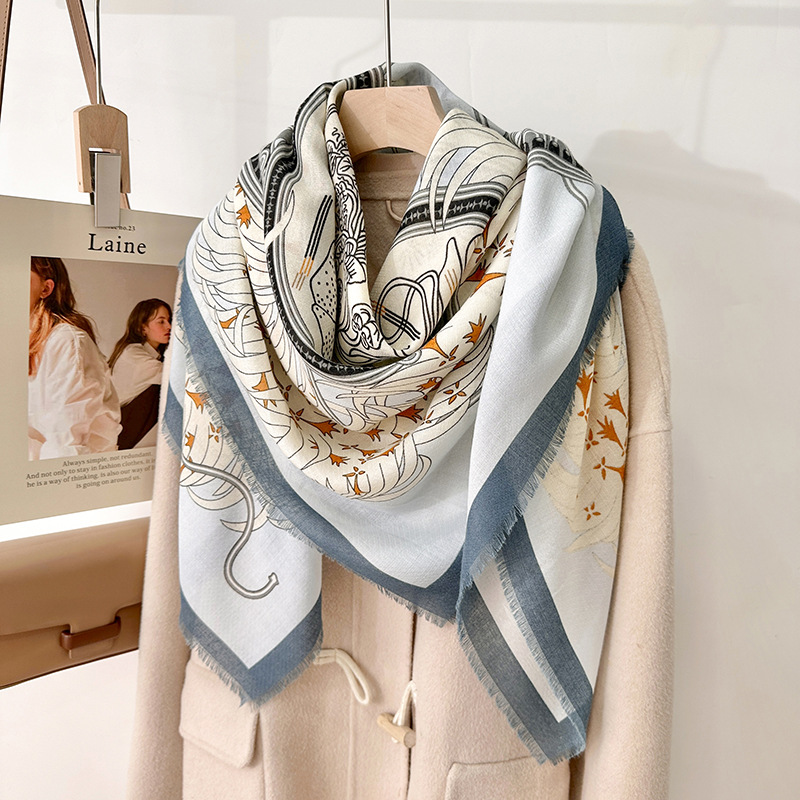 Retro red elegante temperamento delgado sala de aire acondicionado shoal japonés y coreano dama impresión de moda Europa y América con bufandas