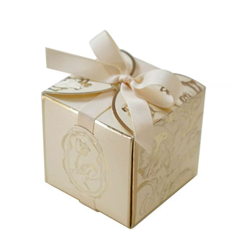 Embalaje exquisito caja de dulces de boda de alta calidad Tulipan estampado en oro simple caja de dulces regalo de boda regalo de acompañante de alto nivel