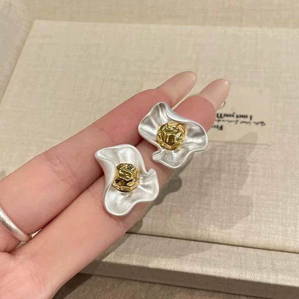 White earrings, flowered