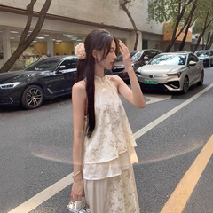 新中国風チャイナドレスの清冷感禅意は首の上着の半身のスカートセットを着ています。
