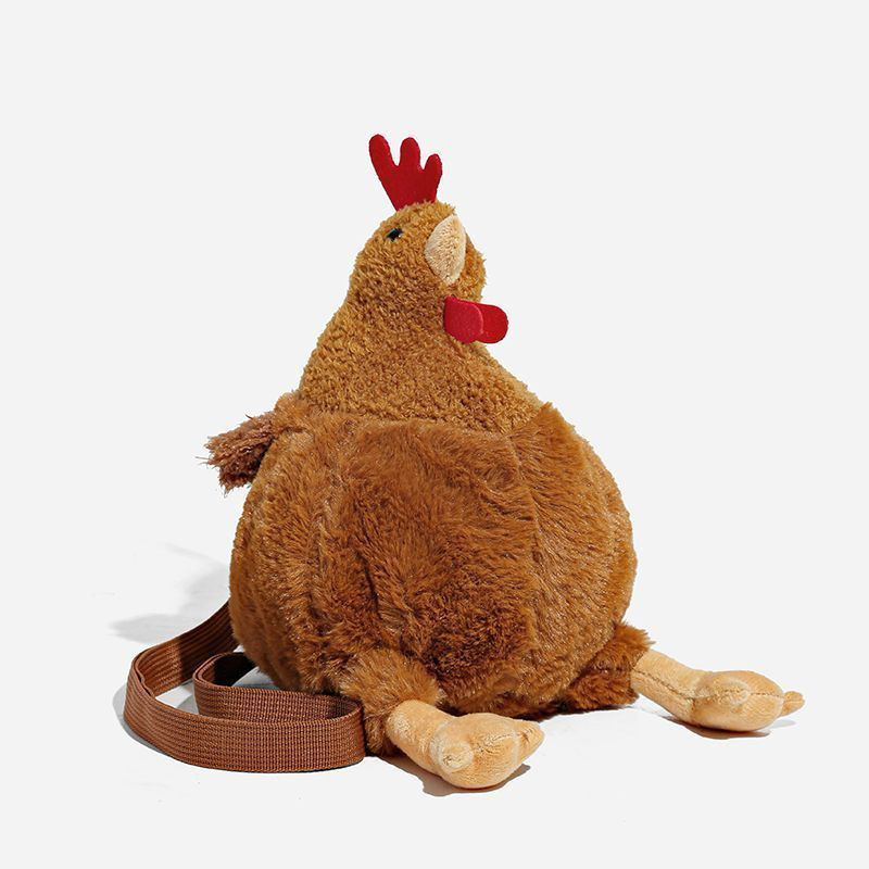 El verano es extraño y divertido, el gallo lleva una bolsa de muñecas, la nueva mochila de gallinas peludas 2024, la extraña mochila.