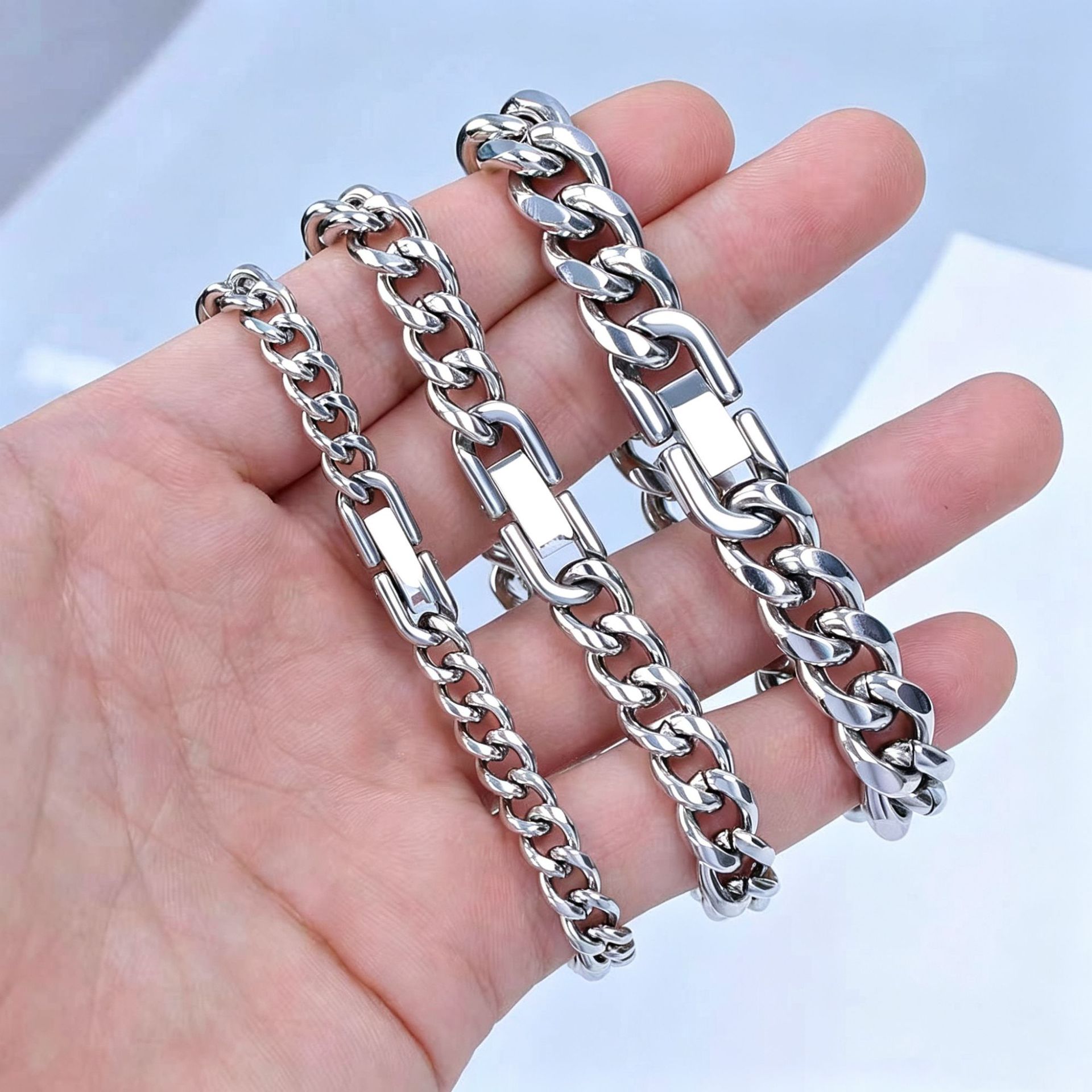 Titanium Steel Bracelet Men's Jewelry Cuban Light Luxury Jewelry Ins Niche Design Women's Couple Style Student Jewelry Bracelet