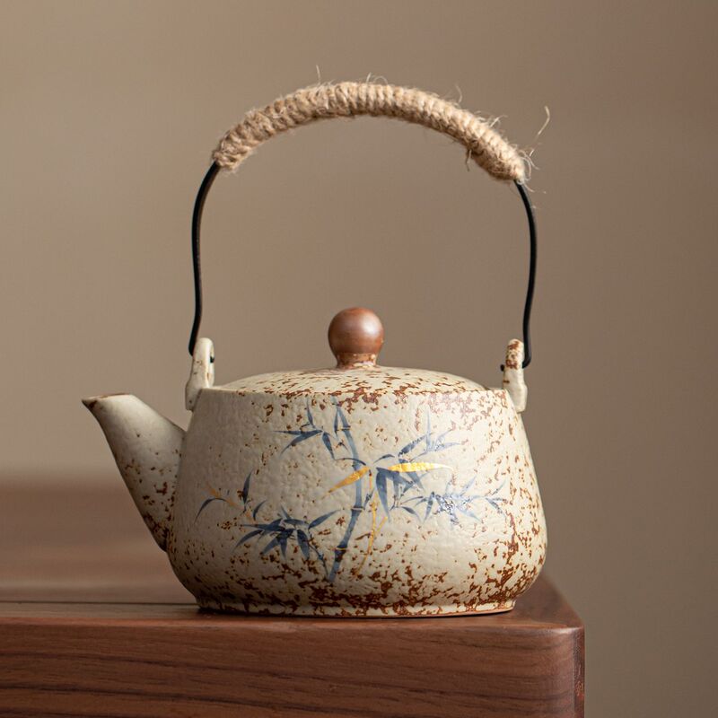 Ceramic Teapot with Handle for Home Use, Suitable for Brewing Tea, with Filter, for Office, Tea Room, and Entertaining Guests Ceramic Teapot with Handle for Home Use, Suitable for Brewing Tea, with Filter, for Office, Tea Room, and Entertaining Guests