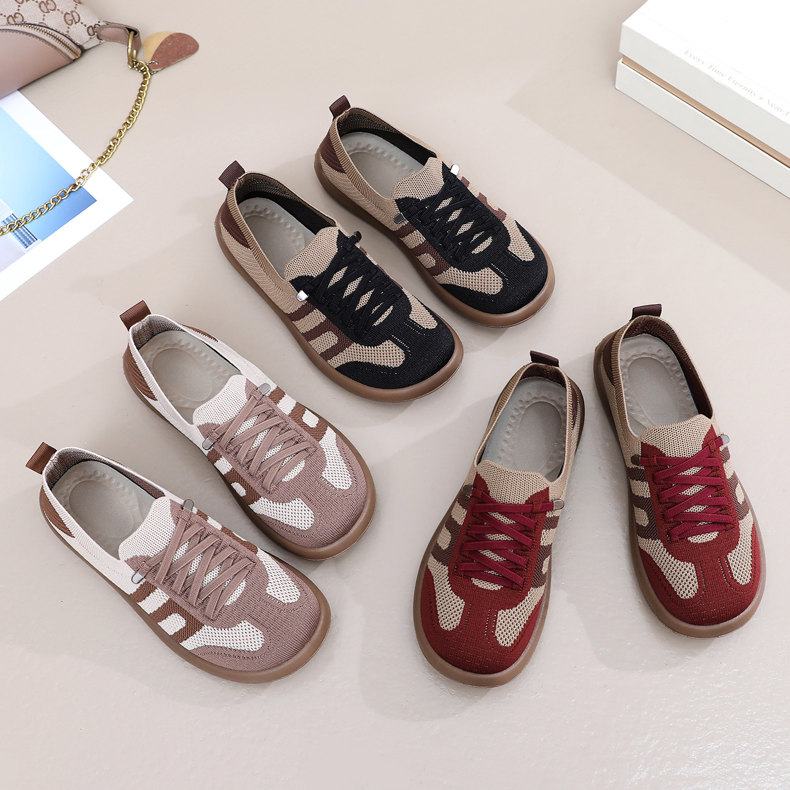 Zapatos de mujer con suela blanda que no cansan los pies, zapatos planos transpirables de otoño, zapatos de moda para mamá, zapatos de tela informales y suaves para mujer