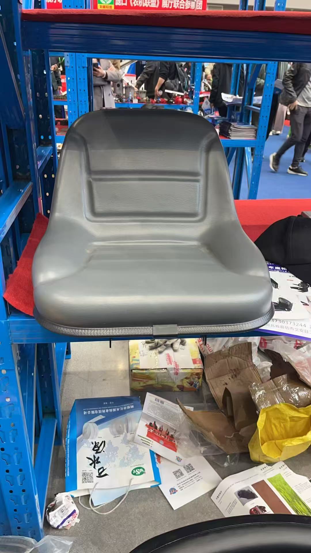 Special offer: Kubota 588, 688, 758, and 988 small combine harvesters – universal driver’s cabin with durable seat
