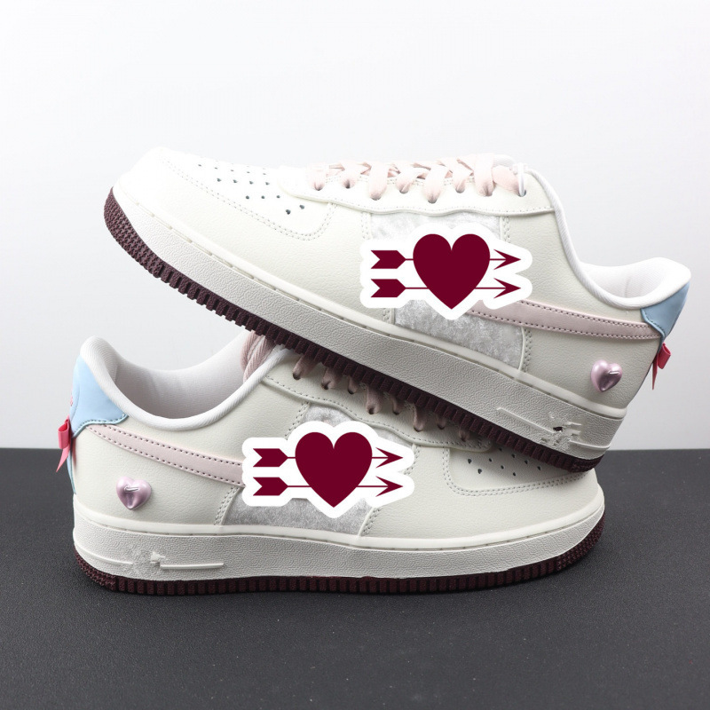 Original Putian Air Force One Valentine's Day Af1 Leather and Velvet Patchwork Sweet-Cool Girly Style Versatile Low-Top Sneakers Original Putian Air Force One Valentine's Day Af1 Leather and Velvet Patchwork Sweet-Cool Girly Style Versatile Low-Top Sneakers