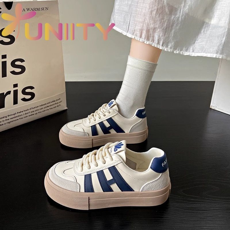 Nicho Zhong diseño original de zapatos blancos de suela gruesa para mujeres 2024 primavera y otoño nuevos zapatos de entrenamiento de estilo de deporte retro zapatos casuales