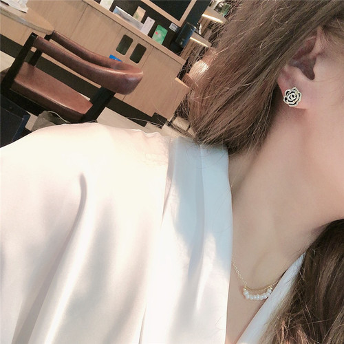 S925 Silver Needles with Layered Micro-Pierced Camellia Flower Earrings, Korean Style, Fresh and Natural, Black Rose Flower Stud Earrings