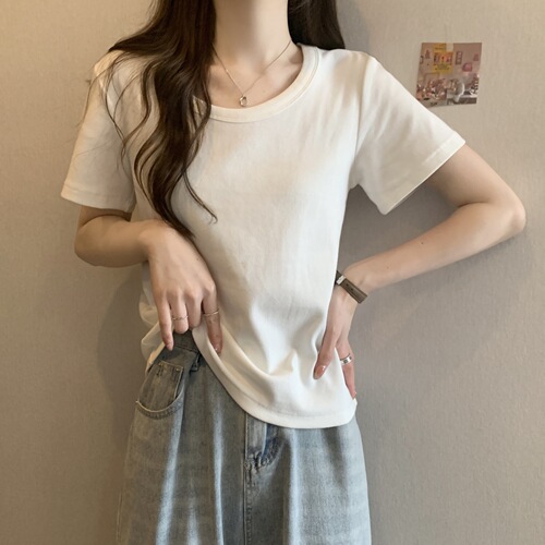 Plus-size women's summer short-sleeve French-style loose t-shirt with round neck, hiding belly, slimming black top for casual wear