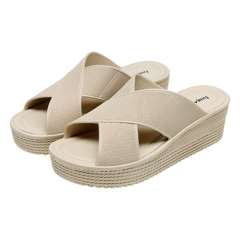 Сандалии и тапочки, женская верхняя одежда на толстой подошве, танкетка, домашняя Нескользящая пластиковая пляжная обувь с одним словом, морские тапочки на высоком каблуке