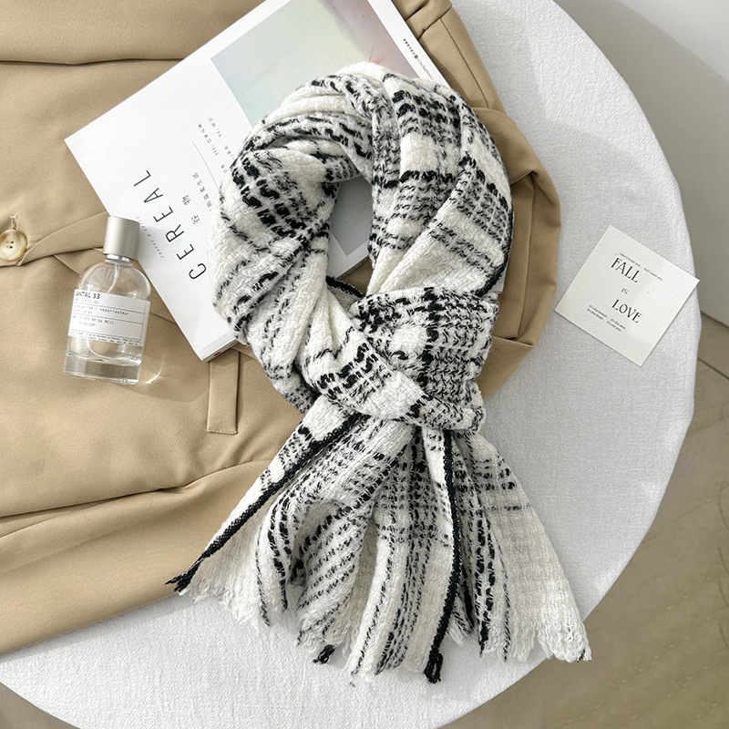 Xiaoxiang viento ligero lujoso blanco y negro tejido bufandas de lana invierno de mujeres coreanas simple de alto nivel de moda moda moda moda