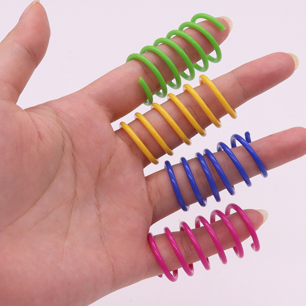 Juguetes para gatos transfronterizos para aliviar el aburrimiento, resortes de plástico de colores, juguetes molares para gatos, suministros para gatos, juguetes para gatos divertidos