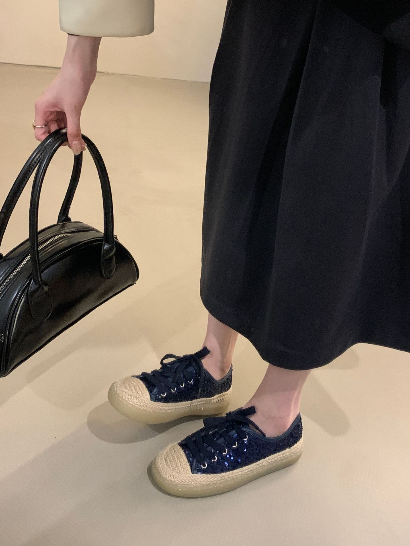French-style High-end Straw-woven Thick-soled Lace-up Sequined Fisherman For Women, Slip-on Loafers, Fashionable Casual_vogvips.com