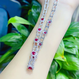 宝石手饰;宝石项饰;宝石耳饰