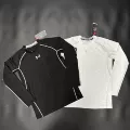 224 tight fitting long sleeved clothes