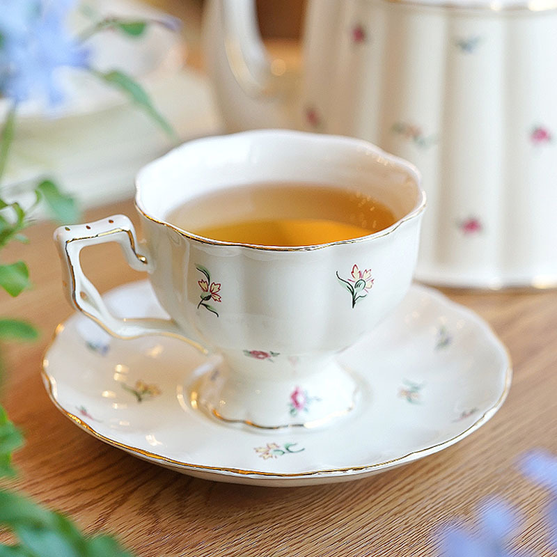 Juego de tazas de café retro de estilo europeo, tazas y platillos, cerámica, estilo británico, Phnom Penh, taza de té grande, restaurante francés, bar, taza, hogar