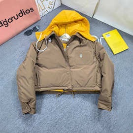 M家高版本2025早秋新款字母微标短款翻领保暖连帽羽绒服外套